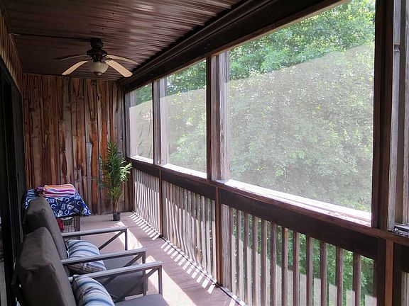 3rd image of 9521 S Pointe Lasalles Dr #82
