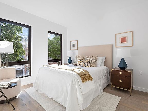5th image of 435 Tompkins Ave #308