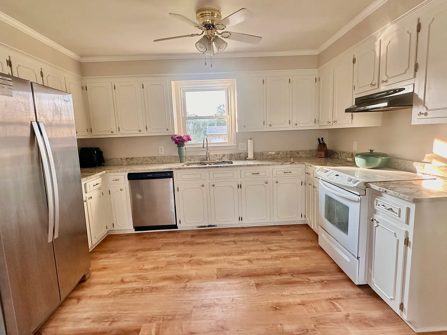 3 bed, 1450 sqft, $1,795 — Photo 3