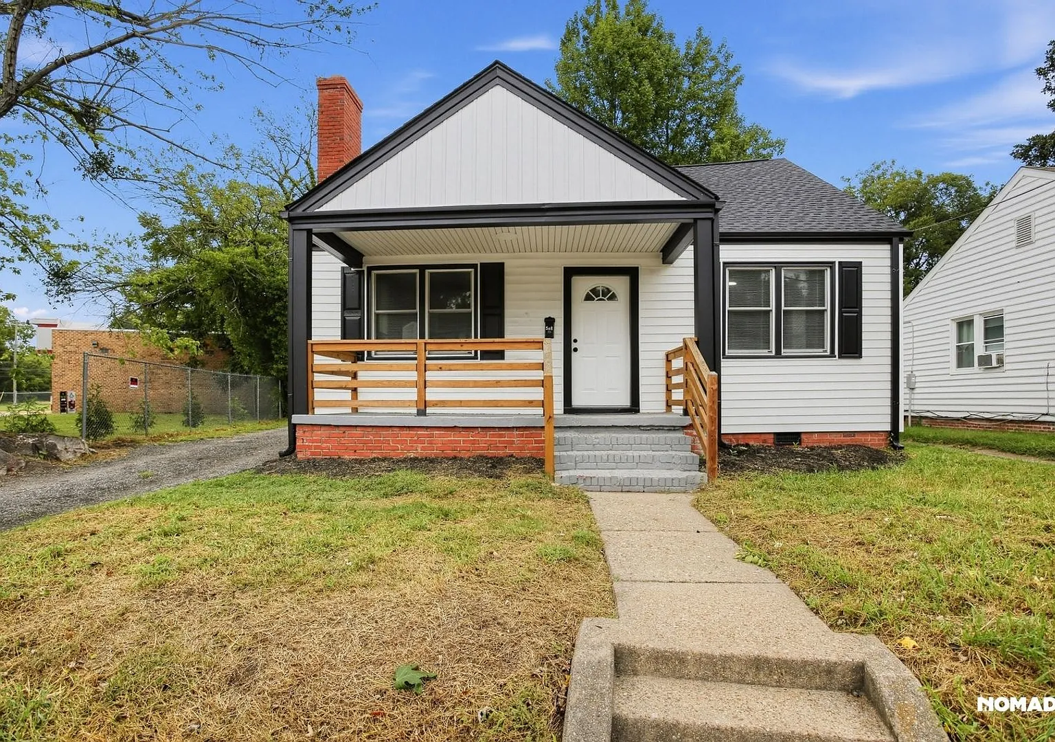 Charming 3BR House in Hampton — Photo 2