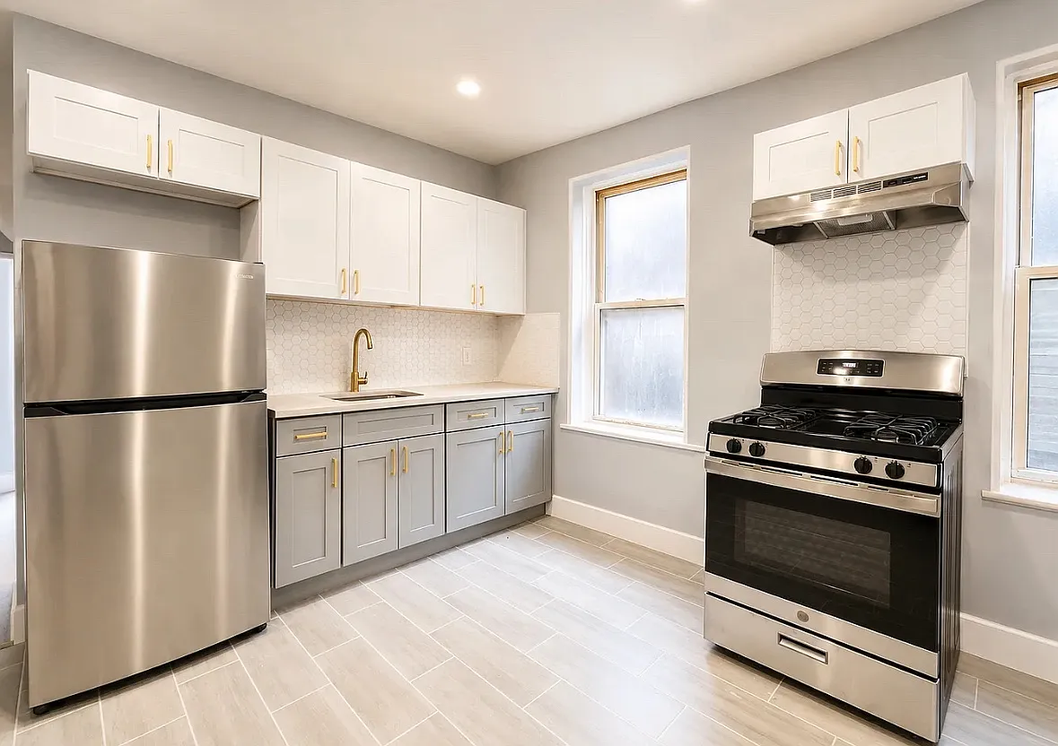 3 bed, $2,000 — Photo 1