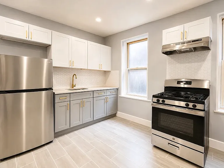 141 Park Ave #407 — Photo 1
