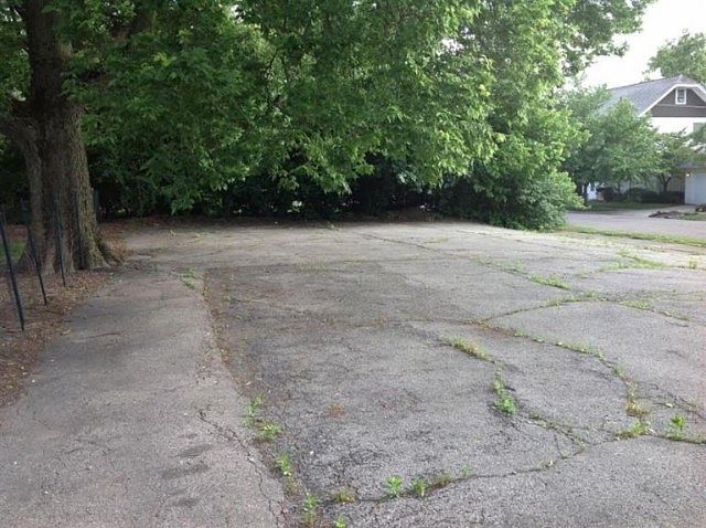 1st image of 2400 Central Ave
