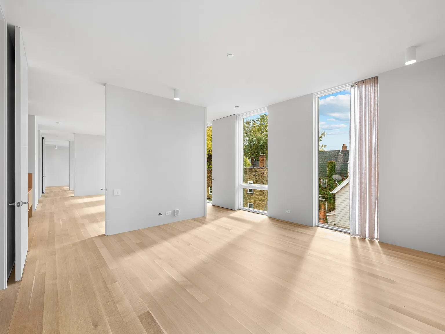 3 bed, 1750 sqft, $3,750 — Photo 4