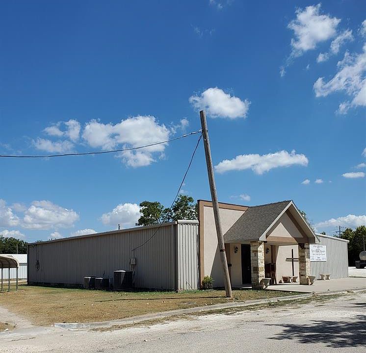 1st image of 311 N Avenue D
