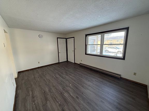 3rd image of 422-428 8th Ave NE #424
