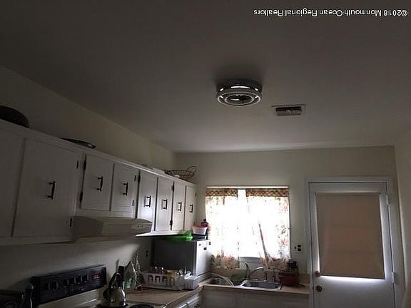 4th image of 481 Saint Thomas Dr