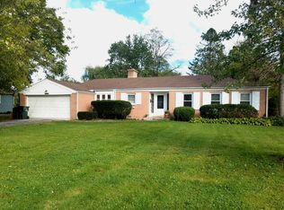 515 Warren Rd, Glenview, IL 60025