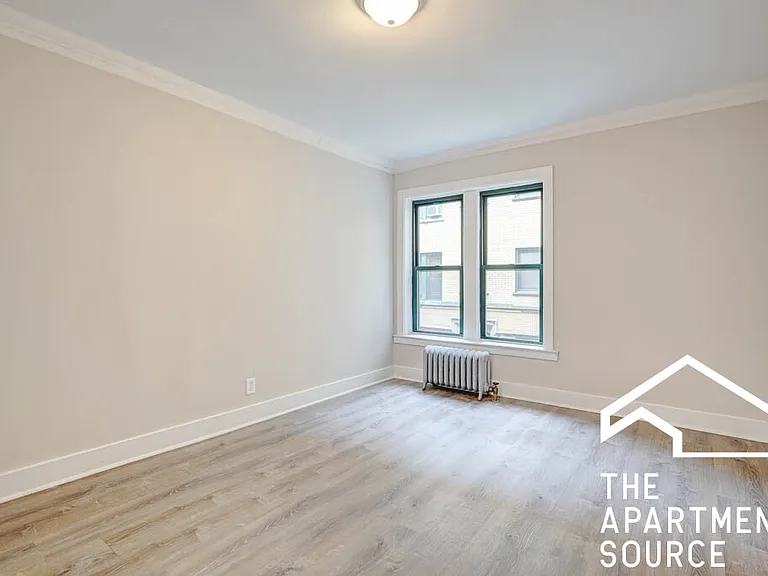 2340 N Spaulding Ave #1B — Photo 4