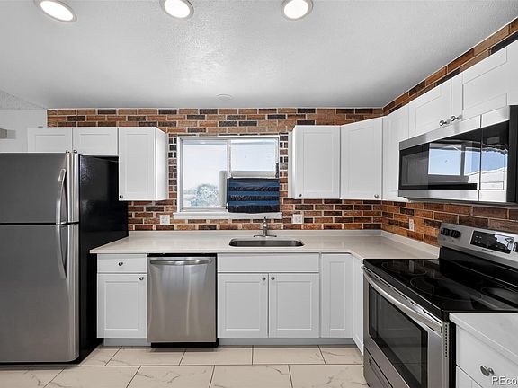 2nd image of 1902 S Truckee Street