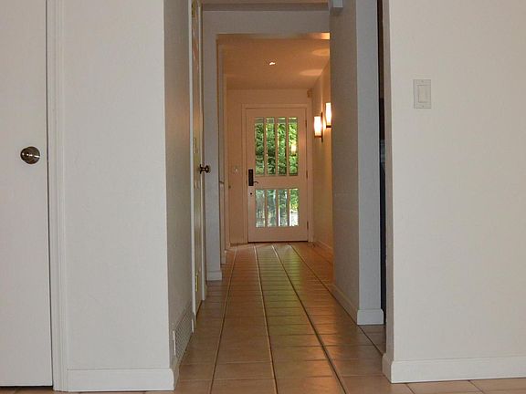 3rd image of 7615 144th Ave NE