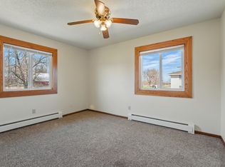 613 Park Ave #1, Hamburg, MN 55339