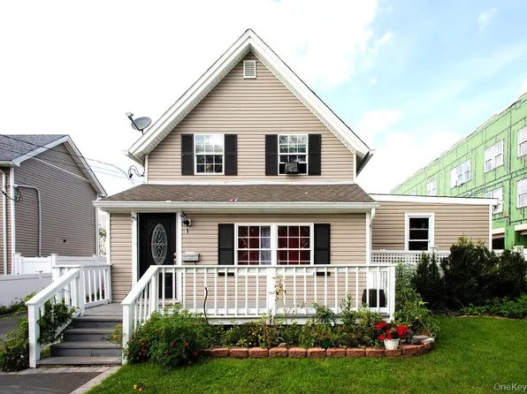 1 Brightside Avenue, Central Islip, NY 11722