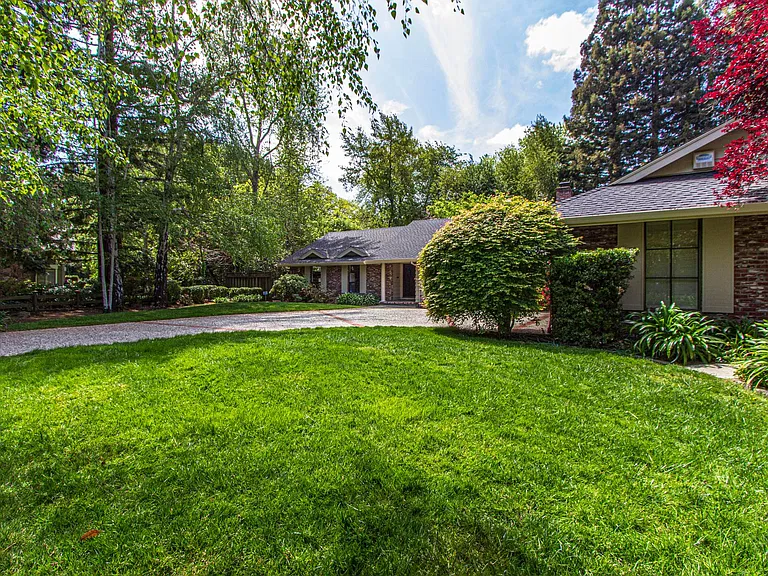 Front lawn area