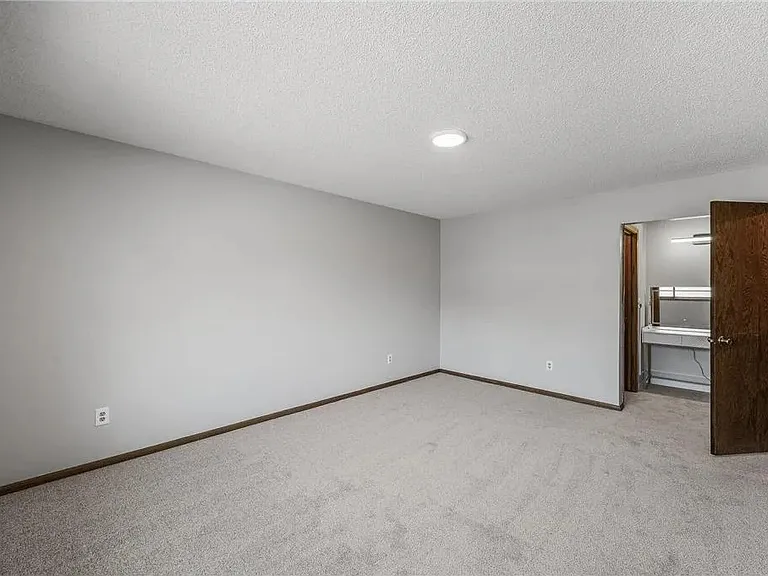 8727 N Maplebrook Cir — Photo 11