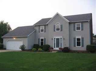 12384 Bay Vista Cir NW, Uniontown, OH