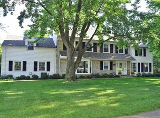 23999 Stanford Rd, Shaker Heights, OH 44122