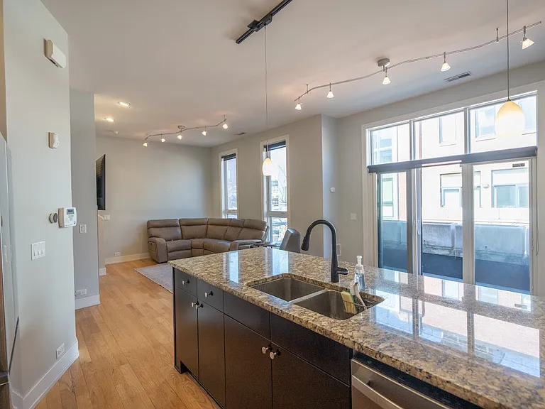1229 Marcy Plz — Photo 4
