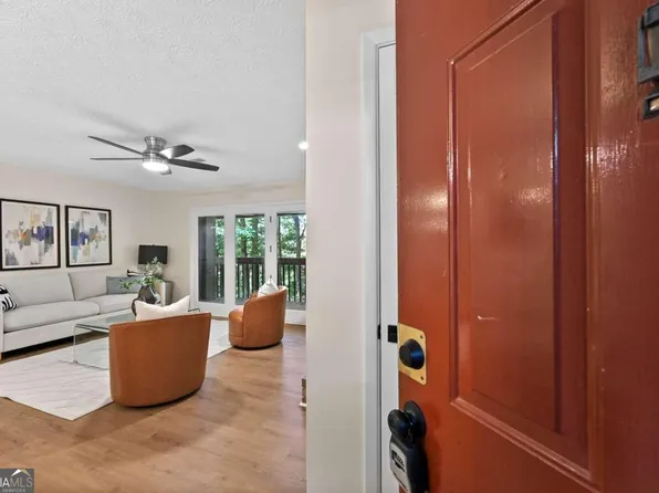 510 Tuxworth Cir, Decatur, GA 30033