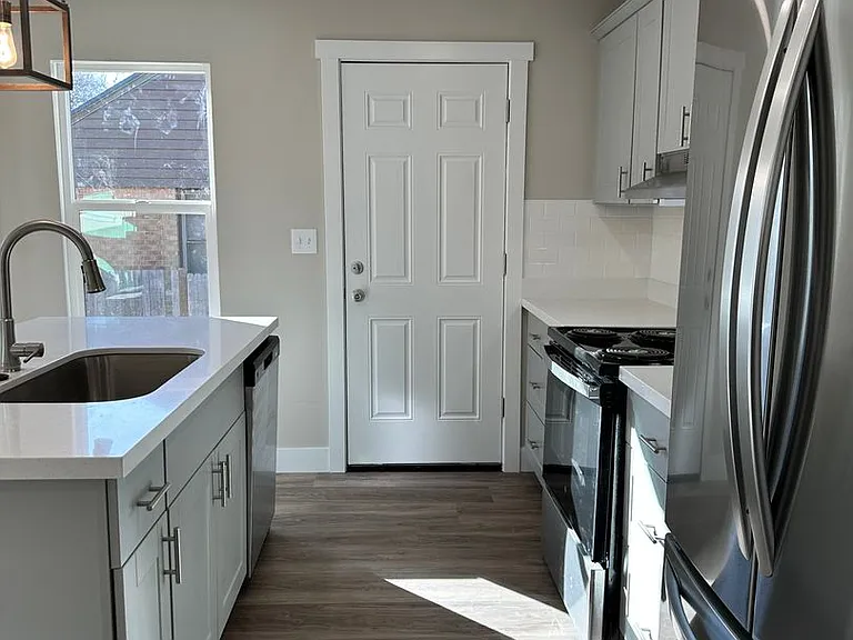 2925 Madison Ave — Photo 15