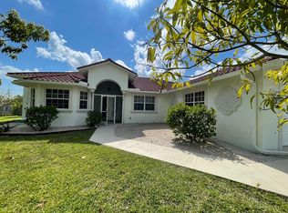 3525 SW 8th Pl, Cape Coral, FL 33914
