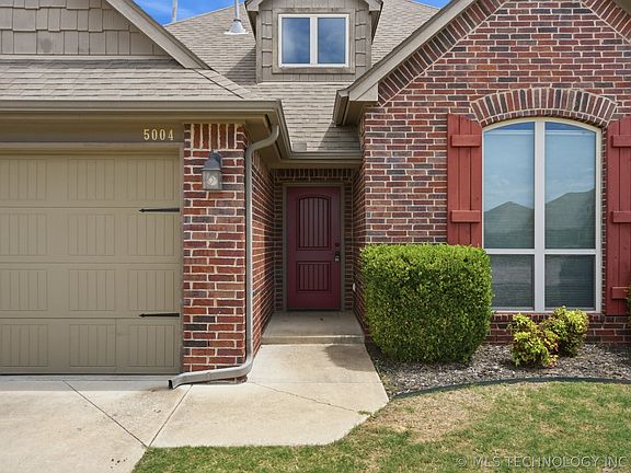 3rd image of 5004 E Fort Worth St