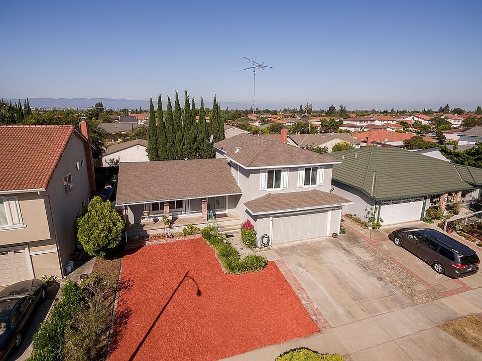 1st image of 685 Kirk Glen Dr