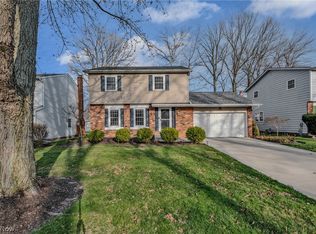 469 Riverdale Dr, Eastlake, OH