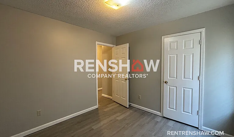 4198 Meadow Valley Dr E — Photo 10