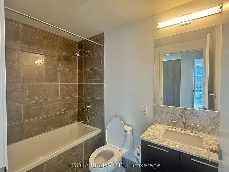 3 Gloucester St #3502 — Photo 4