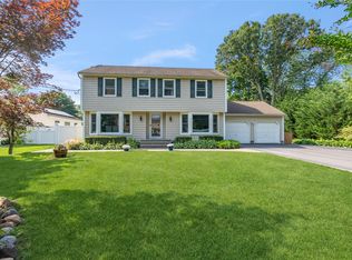 42 Colonial St, East Northport, NY 11731