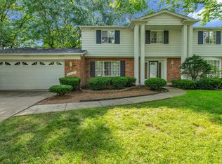 29947 Fernhill Dr, Farmington Hills, MI 48334