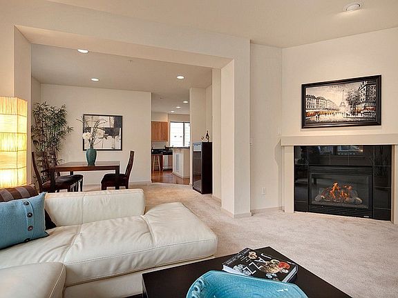 3rd image of 2109 NW Boulder Way Dr #109