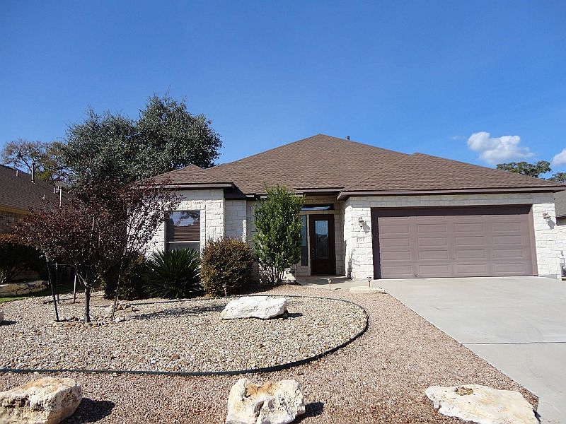 2nd image of 801 Heritage Oaks Bnd