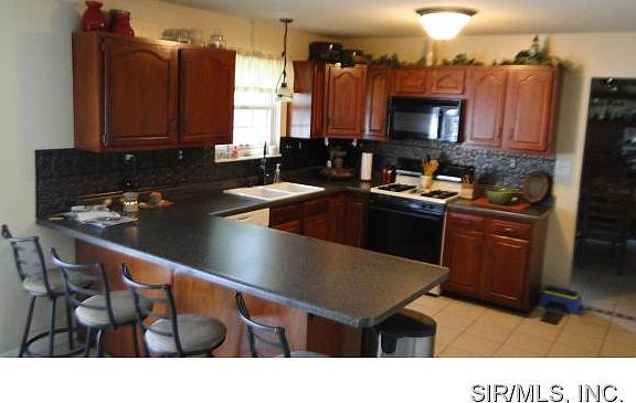2nd image of 105 Joan Dr