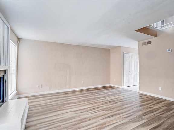 3rd image of 5625 Antoine Dr #315