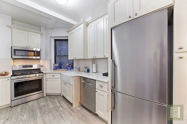 Sold by Halstead Real Estate | media 8