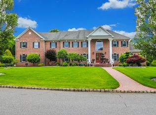 1 Petti Ln, Edison, NJ 08820