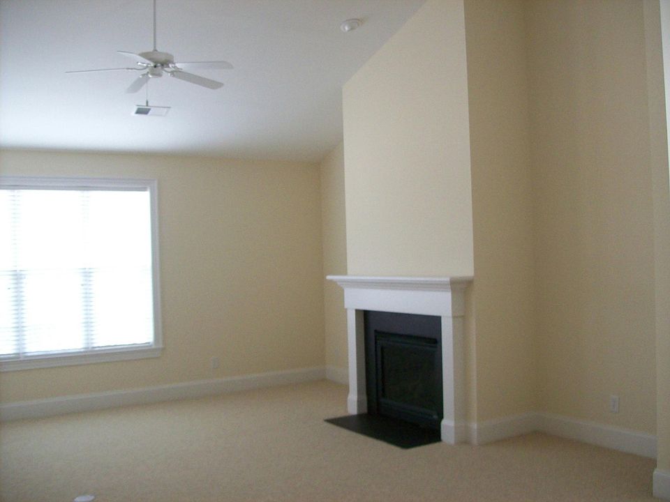 2nd image of 268 Morning View Way