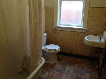 2nd image of 4722 S Grand Blvd APT 1S