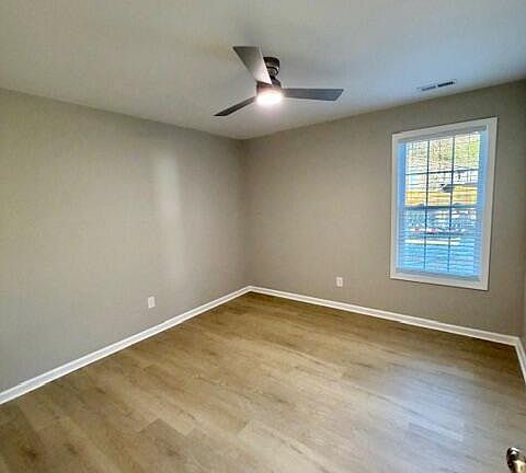 5th image of 4827 Wayne Memorial Dr #101