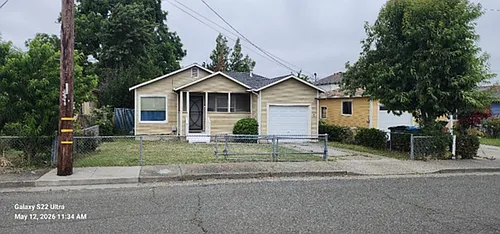 2008 Rice St Photo 1