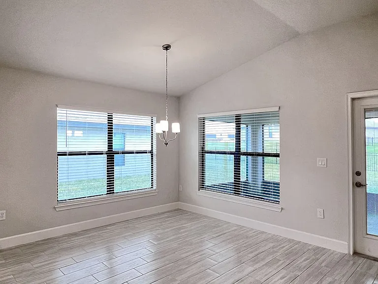 5080 Tennessee Lake Dr — Photo 13