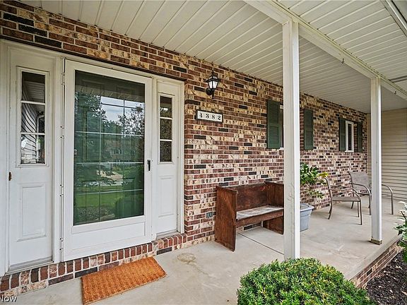 3rd image of 4382 Bunker Ln
