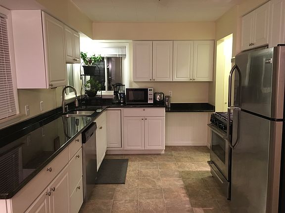 5th image of 1601 Arthur St
