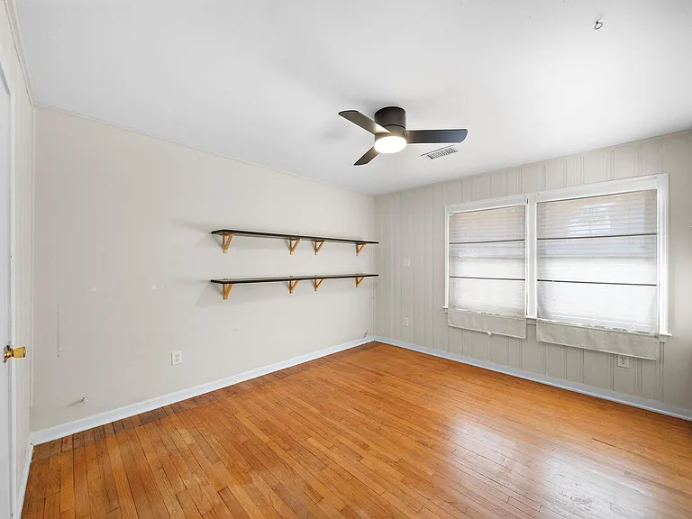 215 Fairbanks St — Photo 26