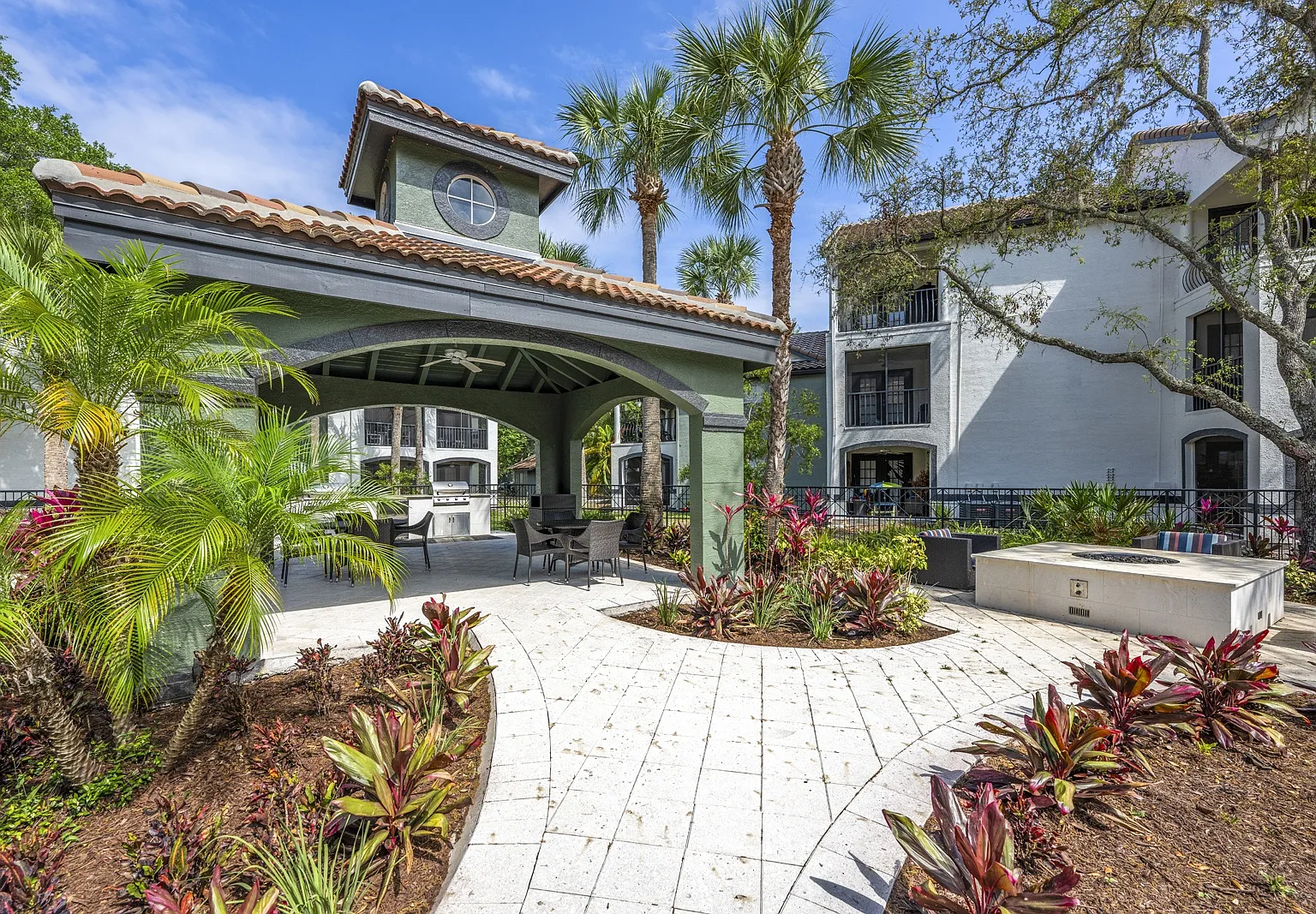 Mezzo of Tampa Palms — Photo 2