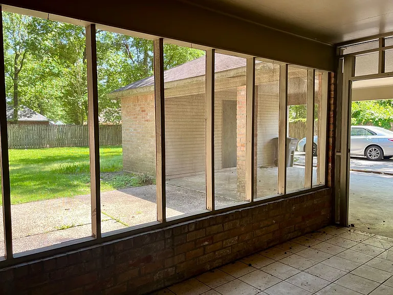 5113 Sandy Ridge Dr — Photo 17