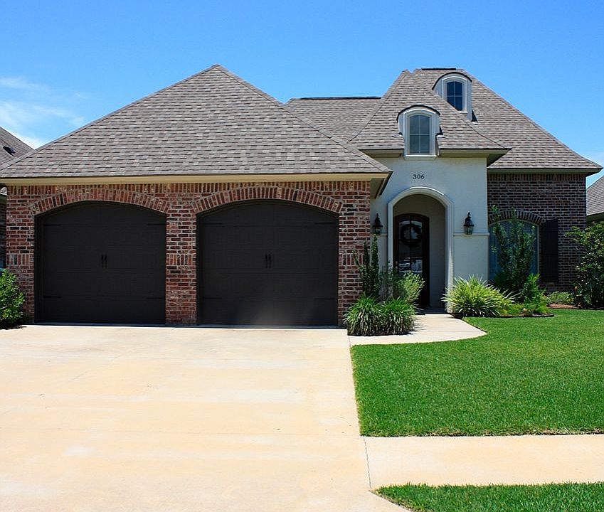 1st image of 306 Cypress View Dr