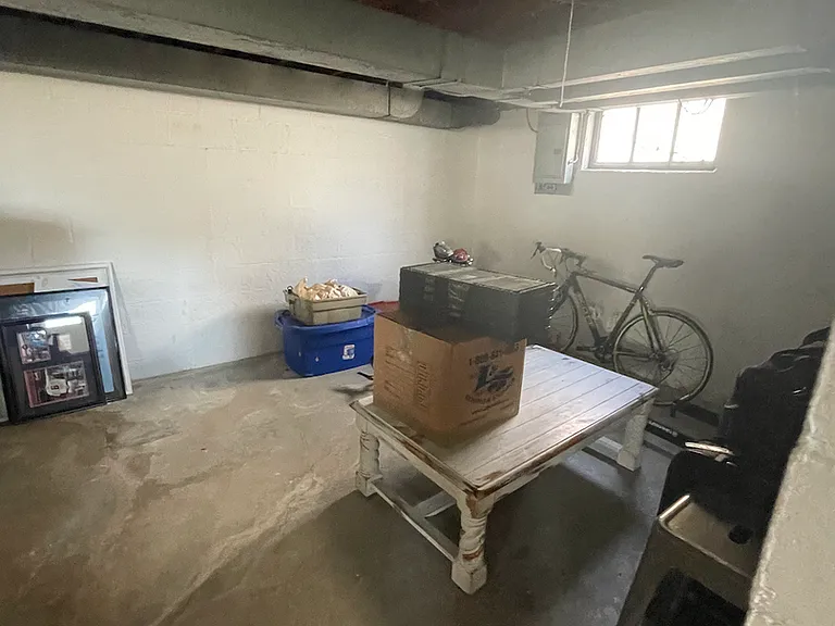 811 California Ave — Photo 17